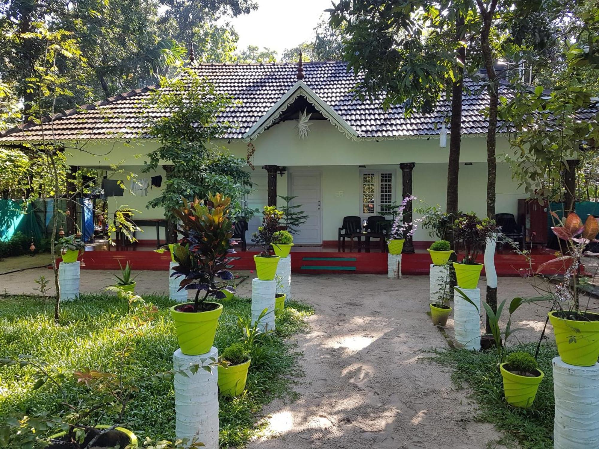 Marari Nadiya Otel Mararikulam Oda fotoğraf